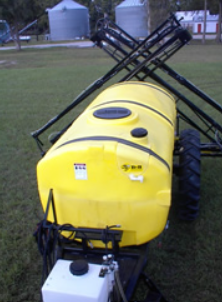 1000 Gallon Single Axle Trailer Sprayer - Image 4